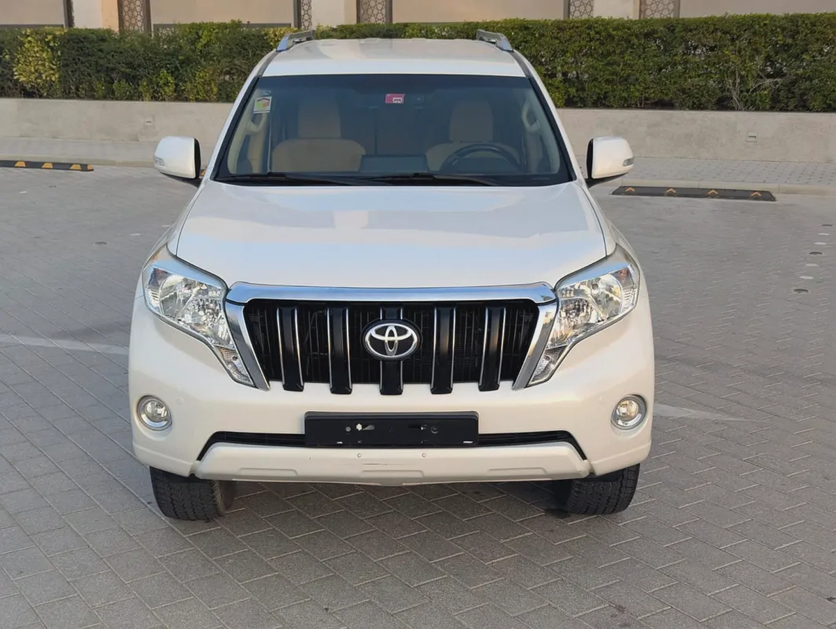 Toyota Prado GXR 2017 | GCC Specs | 62,381 KM | 2.7L V4 | Excellent Condition