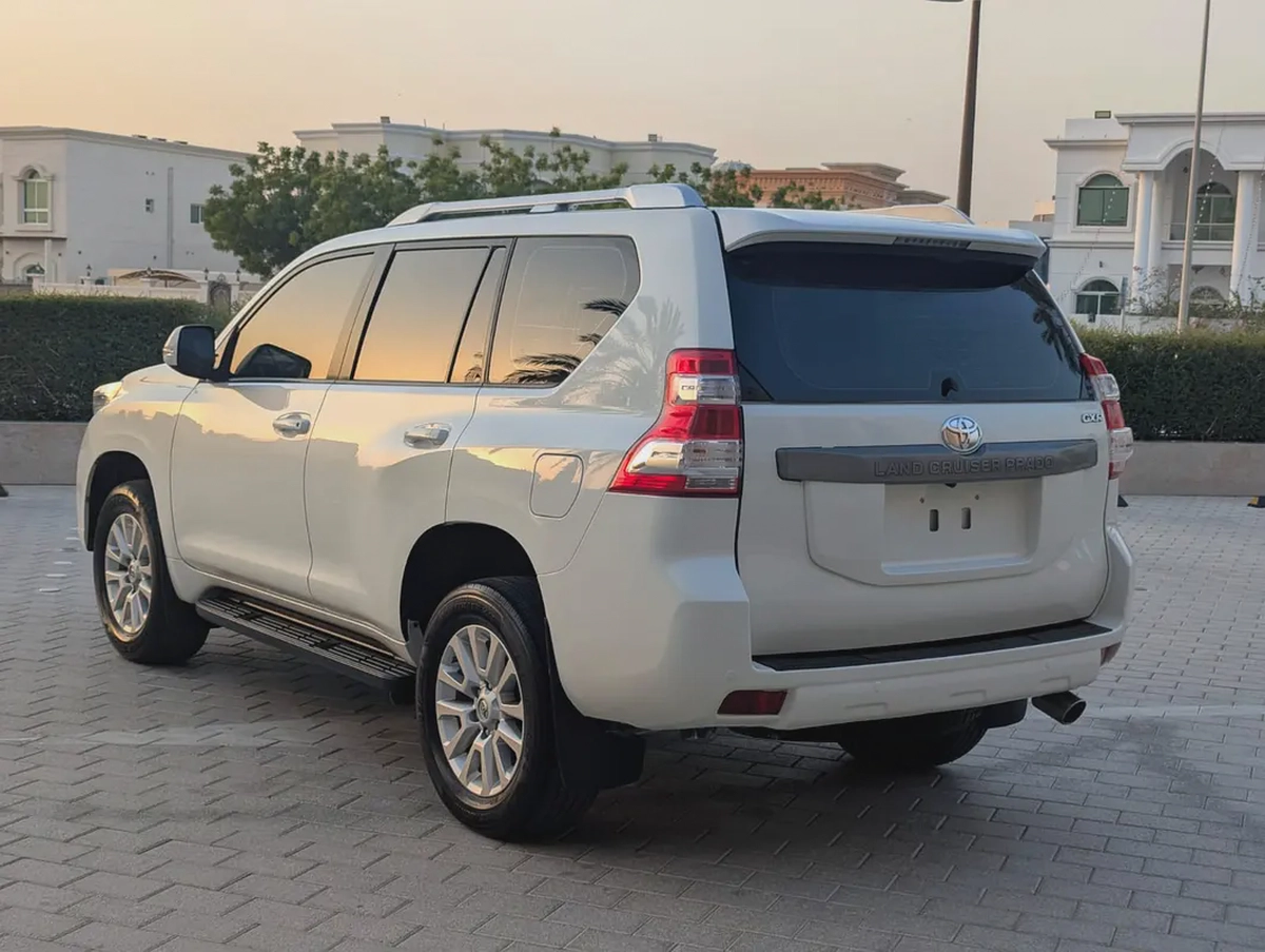 Toyota Prado GXR 2017 | GCC Specs | 62,381 KM | 2.7L V4 | Excellent Condition
