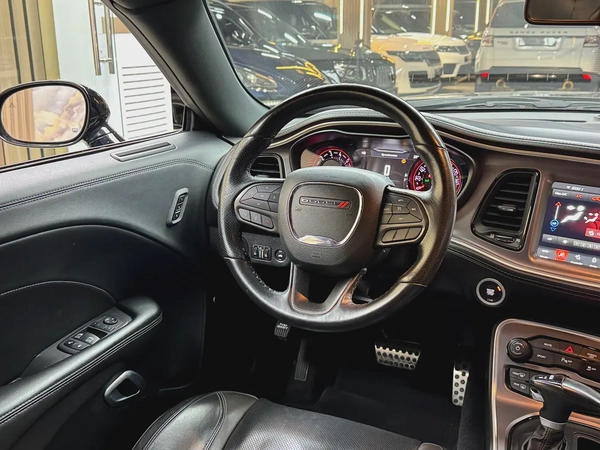 Dodge Challenger SXT Plus 2022 - American Specs - Pristine Condition