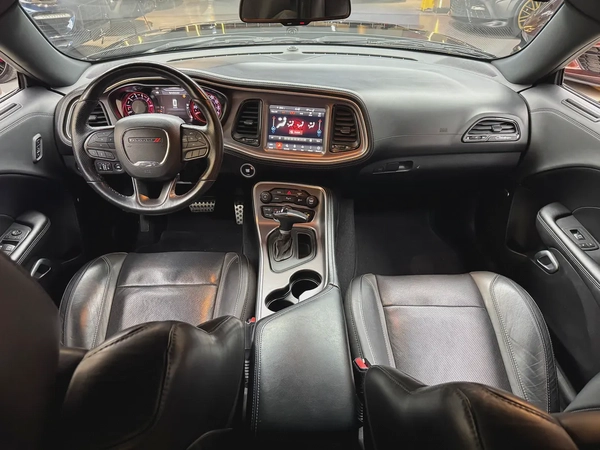 Dodge Challenger SXT Plus 2022 - American Specs - Pristine Condition