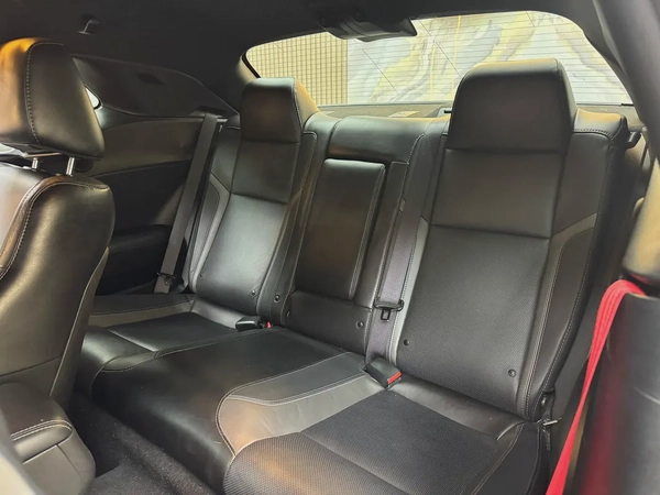 Dodge Challenger SXT Plus 2022 - American Specs - Pristine Condition
