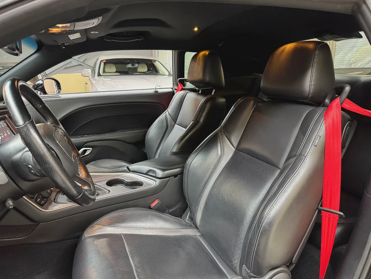 Dodge Challenger SXT Plus 2022 - American Specs - Pristine Condition-15-15