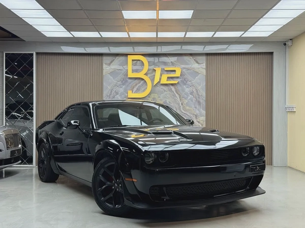 Dodge Challenger SXT Plus 2022 - American Specs - Pristine Condition