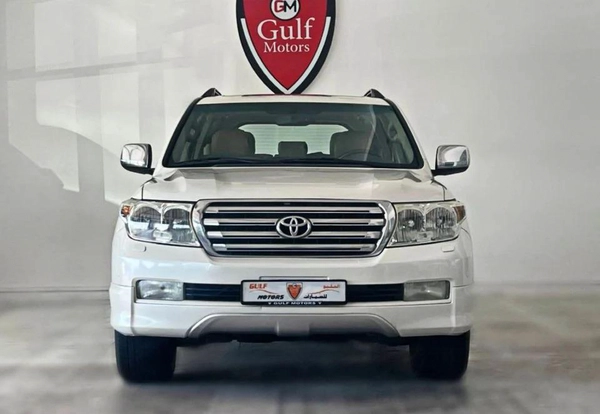 Toyota Land Cruiser GXR V6 3.0L-6CYL GCC FULL OPTION-EXCELLENT CONDITION-VAT INCLUSIVE
