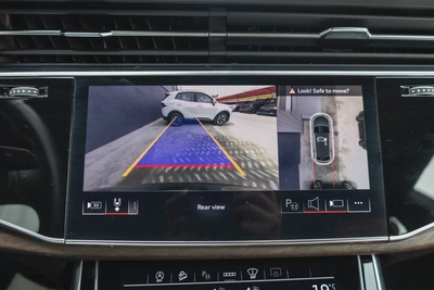 Audi Q8 2024-7