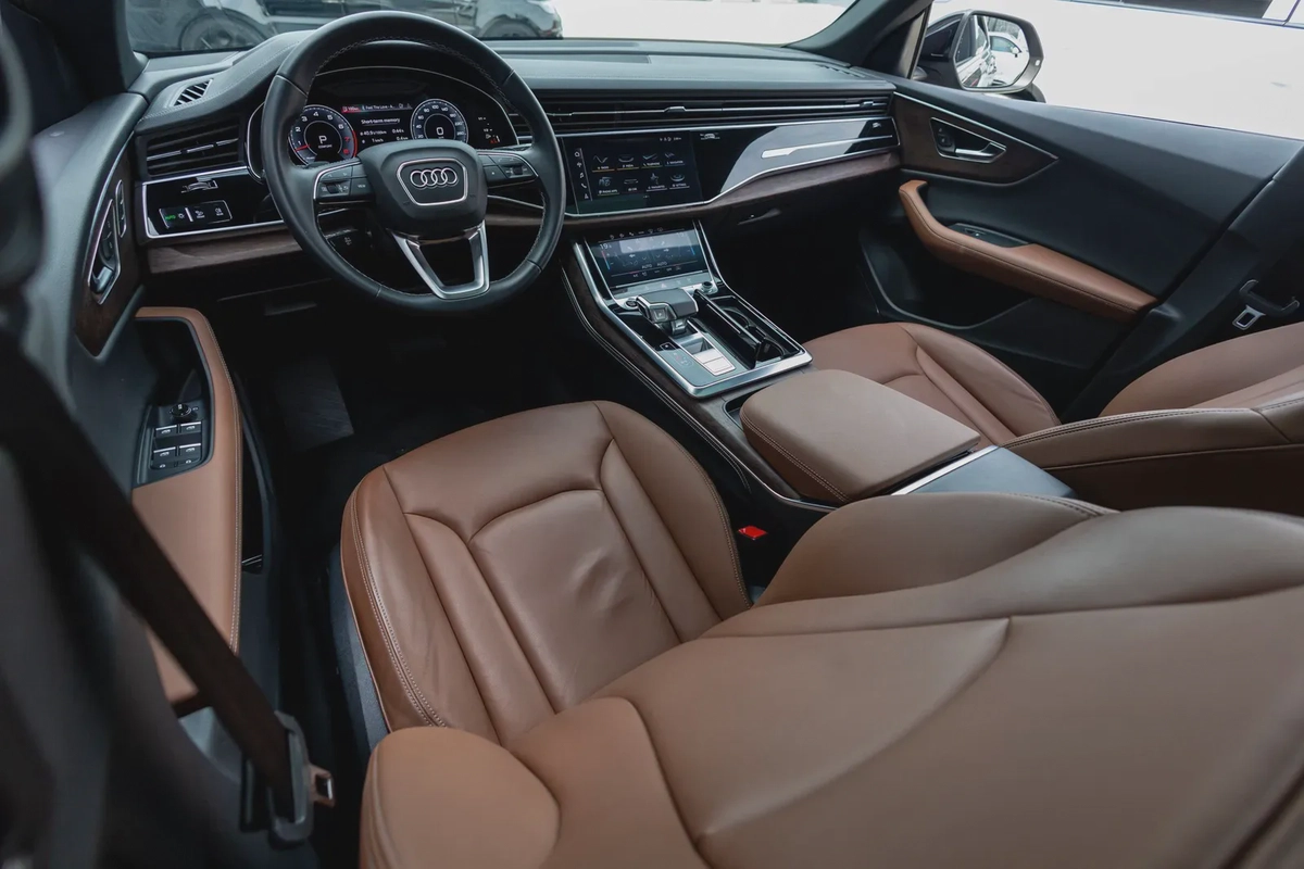 Audi Q8 2024-12-12