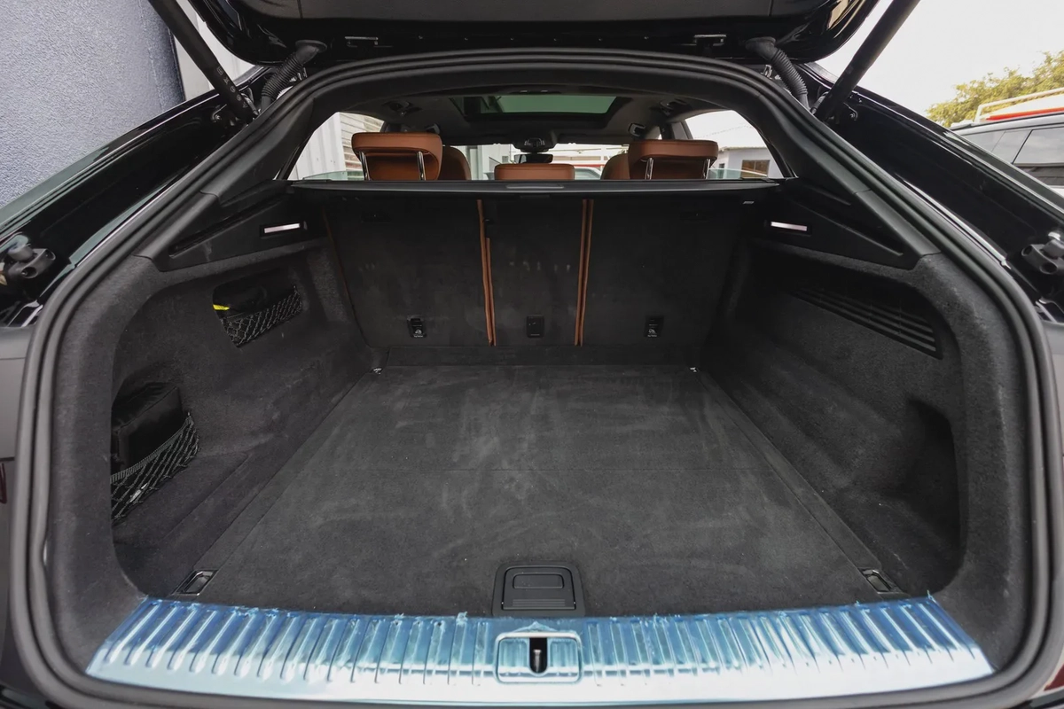 Audi Q8 2024-11-11