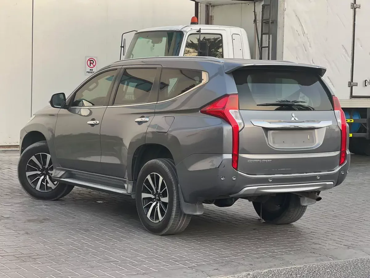 AED 995 EMI P.M| UNDER WARRANTY| MITSUBISHI | MONTERO|GLS PREMIUM|GCC|3.0 V6| 2017 |0% DOWNPAYMENT-4-4