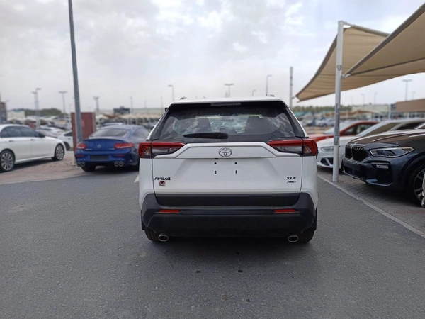 Toyota RAV4 XLE 4WD
