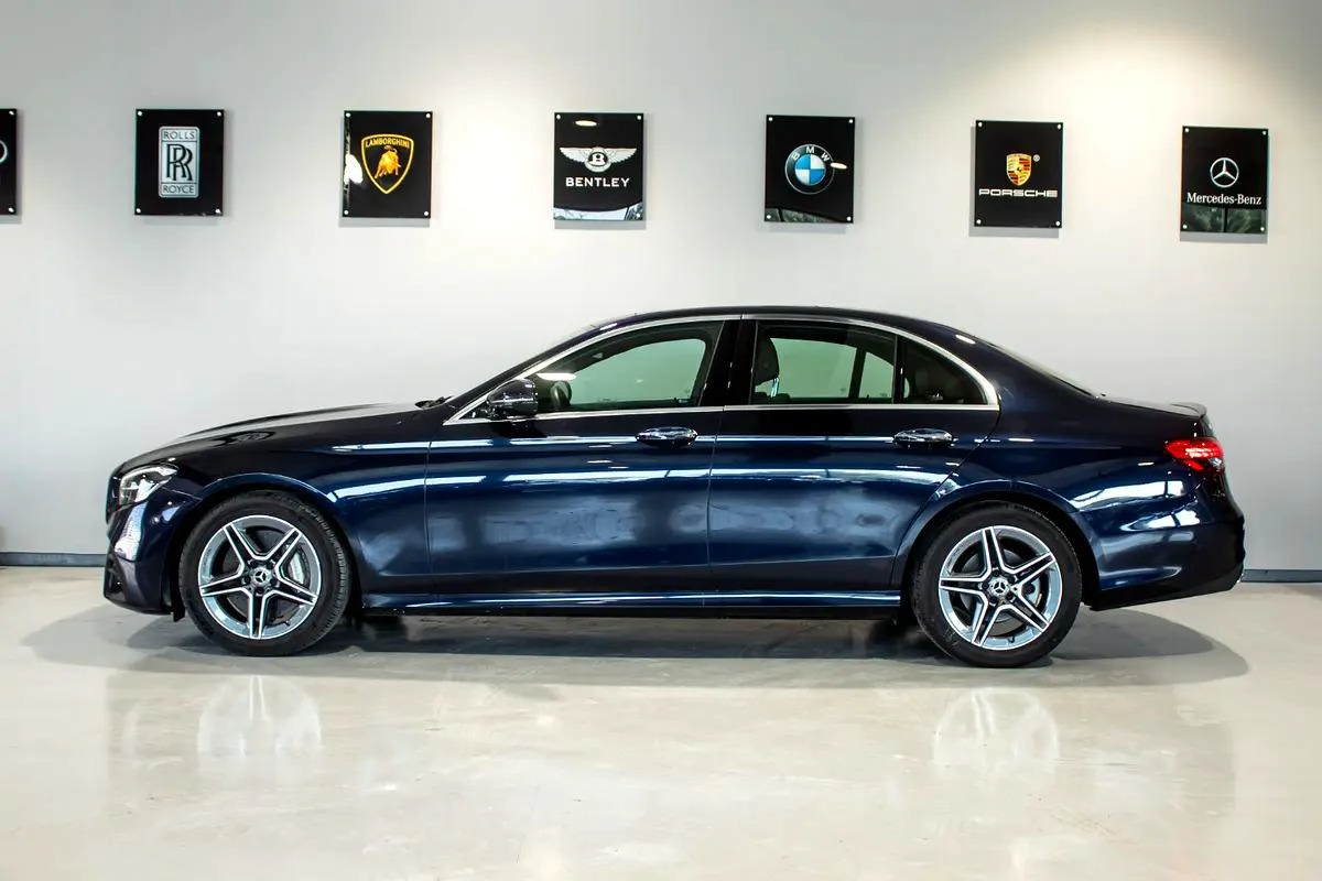 Mercedes-Benz E350 4matic 2023 | LOW MILEAGE | Perfect Condition-2-2