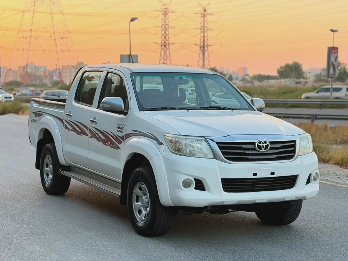 Toyota Hilux Double Cab GLX 2014 | GCC Specs | Well Maintained-1-1