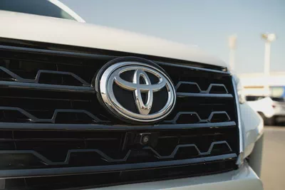 Toyota Fortuner VXR 2024 Agency Warranty Full Service History GCC 4.0L V6-1