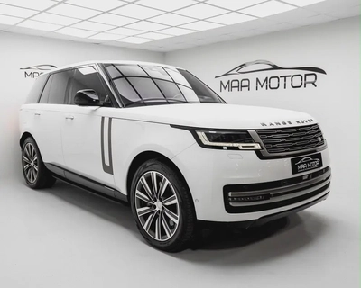 Land Rover Range Rover HSE 2022 | GCC Specs | Pristine Condition-2