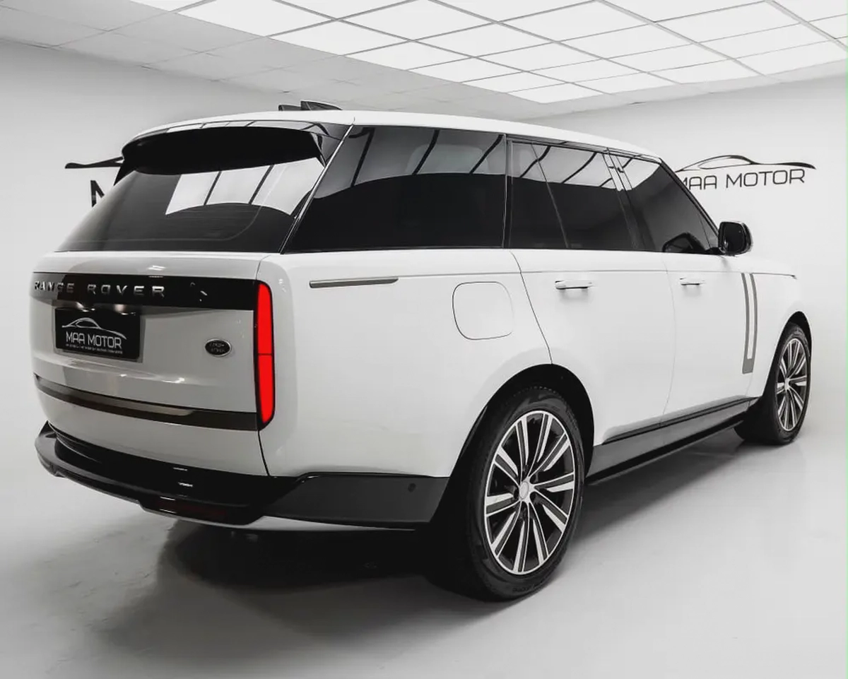 Land Rover Range Rover HSE 2022 | GCC Specs | Pristine Condition-3-3