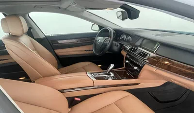 BMW 740Li EXECUTIVE V6  GCC SPECS - EXCELLENT CONDITION-8