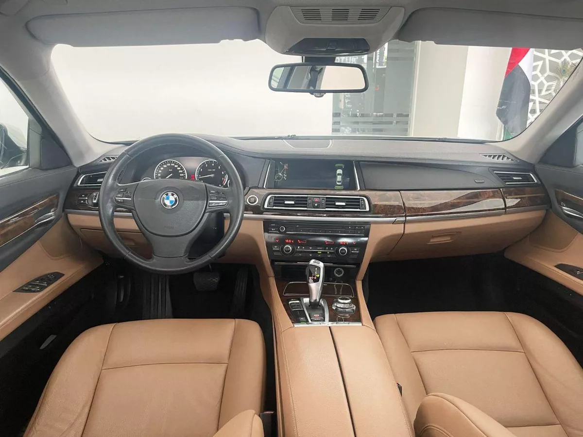 BMW 740Li EXECUTIVE V6  GCC SPECS - EXCELLENT CONDITION-10-0