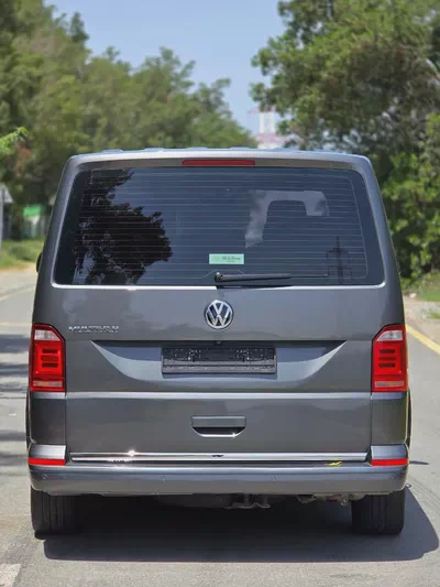 Volkswagen Multivan Highline 2019 GCC Specs | Low mileage | Accident free | Perfect condition-5