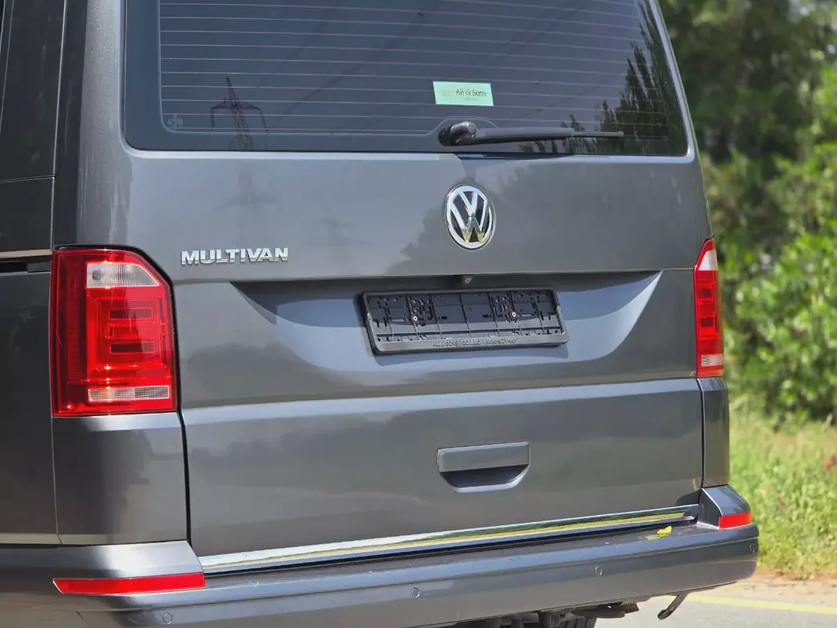 Volkswagen Multivan Highline 2019 GCC Specs | Low mileage | Accident free | Perfect condition-6-6