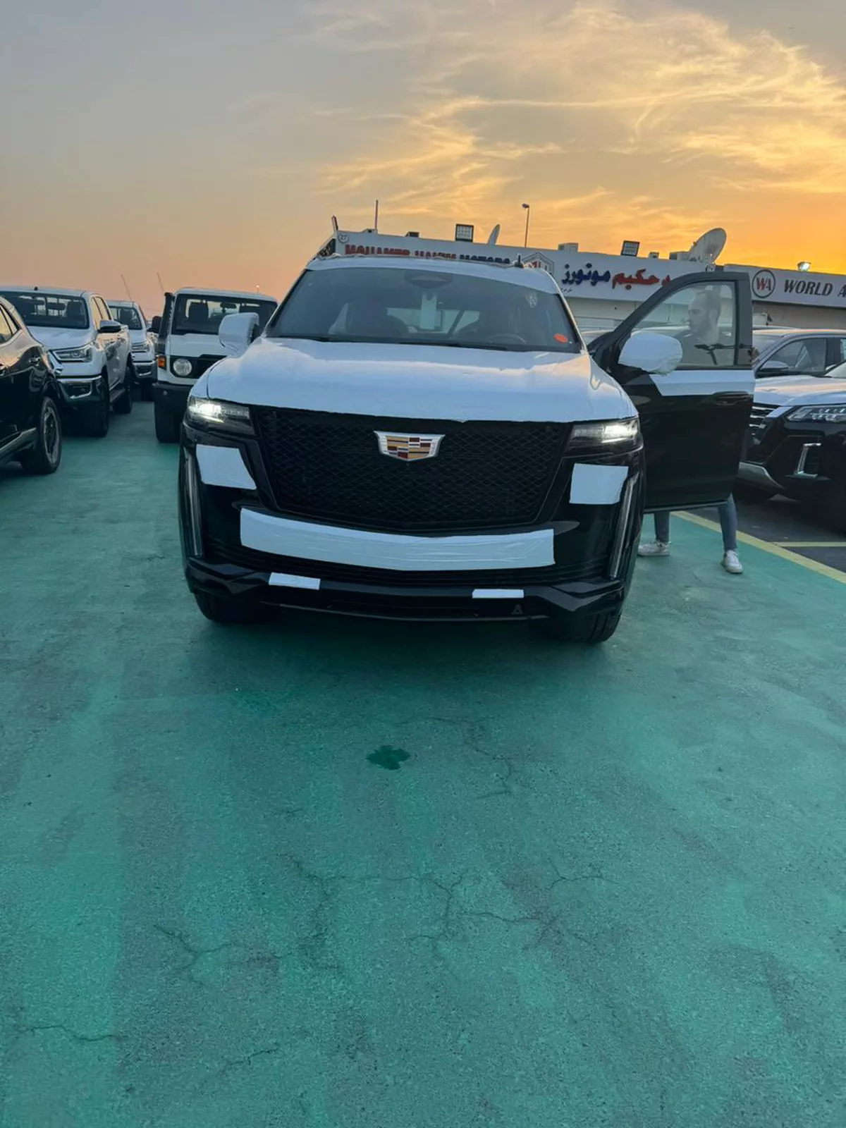 New 2023 Cadillac Escalade Black-9-9