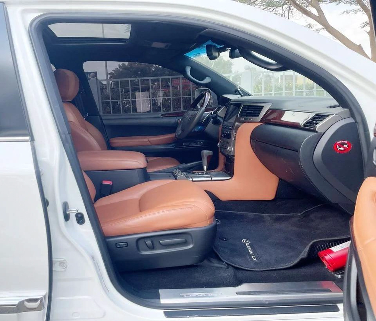 Lexus LX 570 Prestige 5.7L-7-7