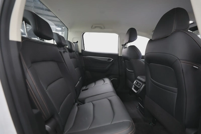 Geely RD6 Air-9