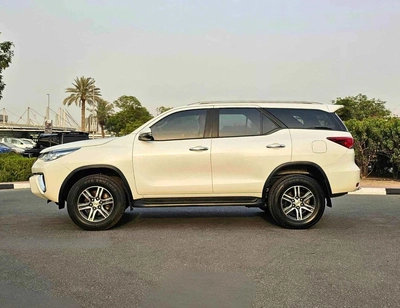 Toyota Fortuner EXR 2.7L (160 HP) EXR/ GCC/ LEATHER SEATS/ NON ACCIDENT/ 1068 MONTHLY/LOT#107793-10