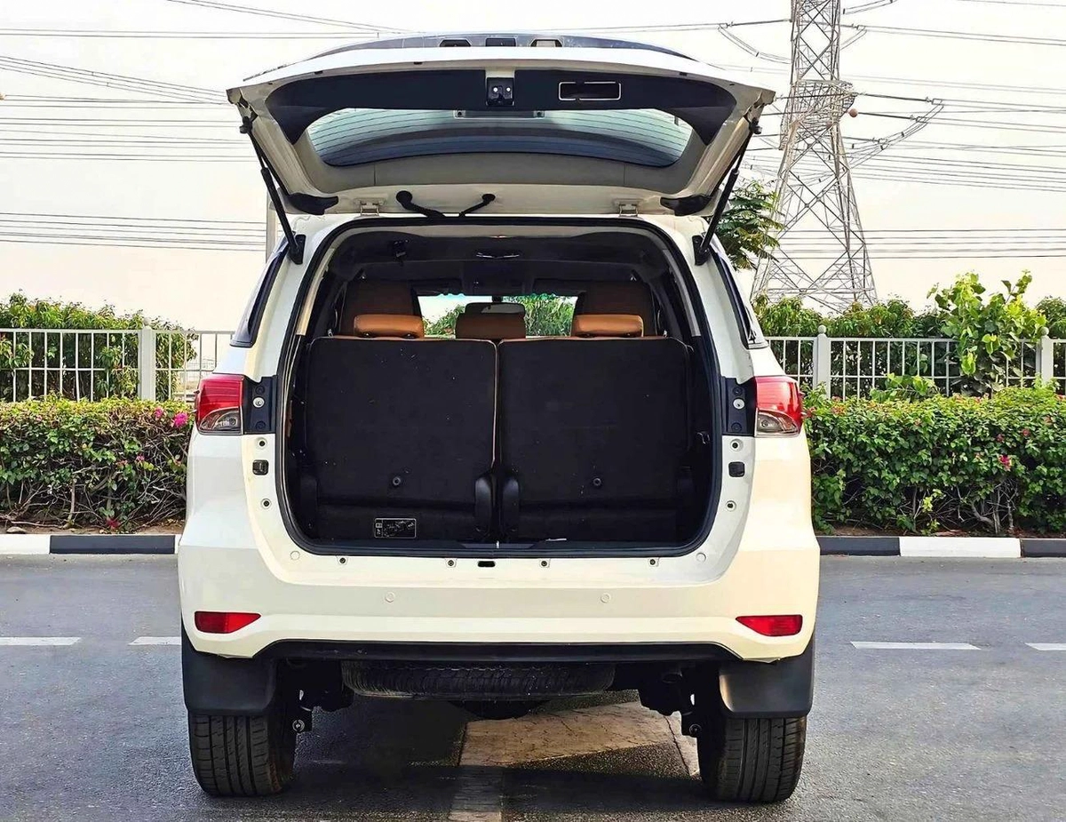 Toyota Fortuner EXR 2.7L (160 HP) EXR/ GCC/ LEATHER SEATS/ NON ACCIDENT/ 1068 MONTHLY/LOT#107793-16-16