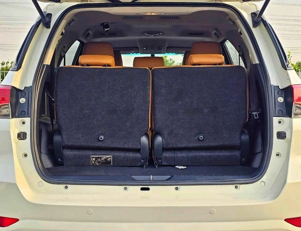 Toyota Fortuner EXR 2.7L (160 HP) EXR/ GCC/ LEATHER SEATS/ NON ACCIDENT/ 1068 MONTHLY/LOT#107793