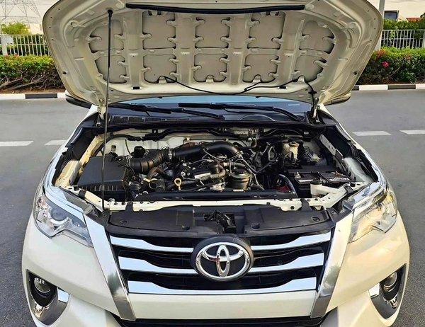 Toyota Fortuner EXR 2.7L (160 HP) EXR/ GCC/ LEATHER SEATS/ NON ACCIDENT/ 1068 MONTHLY/LOT#107793
