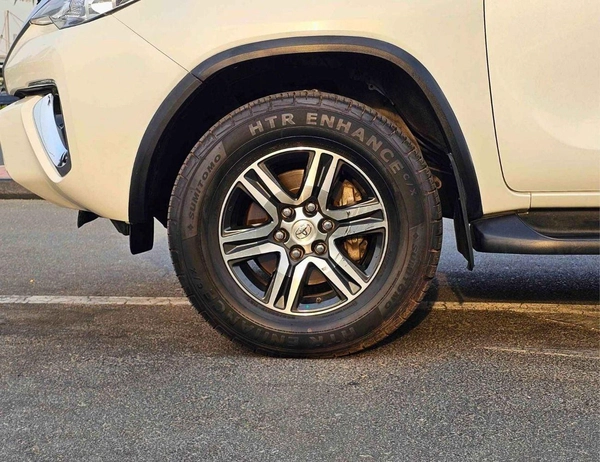 Toyota Fortuner EXR 2.7L (160 HP) EXR/ GCC/ LEATHER SEATS/ NON ACCIDENT/ 1068 MONTHLY/LOT#107793