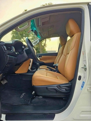Toyota Fortuner EXR 2.7L (160 HP) EXR/ GCC/ LEATHER SEATS/ NON ACCIDENT/ 1068 MONTHLY/LOT#107793