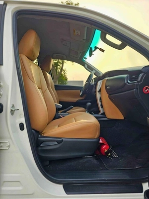 Toyota Fortuner EXR 2.7L (160 HP) EXR/ GCC/ LEATHER SEATS/ NON ACCIDENT/ 1068 MONTHLY/LOT#107793