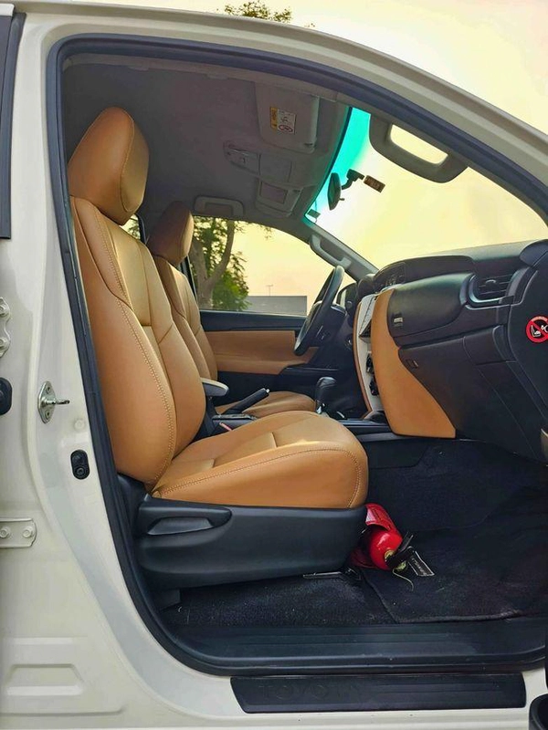 Toyota Fortuner EXR 2.7L (160 HP) EXR/ GCC/ LEATHER SEATS/ NON ACCIDENT/ 1068 MONTHLY/LOT#107793