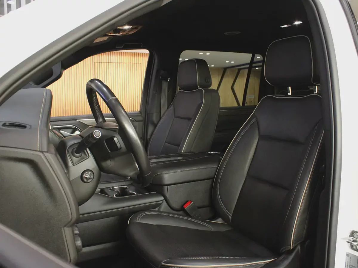 2022 - Chevrolet Suburban Premier with warranty for 119,000.00 AED-9-9