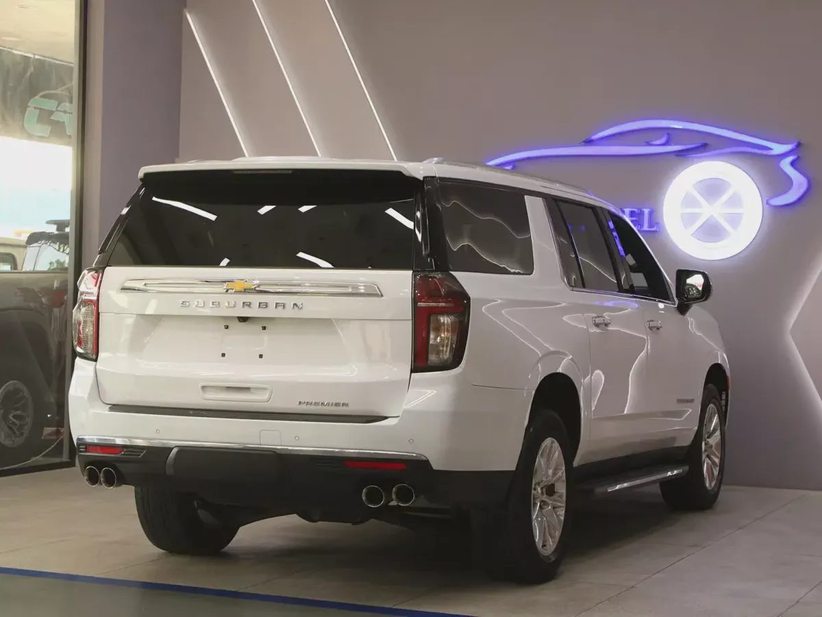 2022 - Chevrolet Suburban Premier with warranty for 119,000.00 AED-4-4
