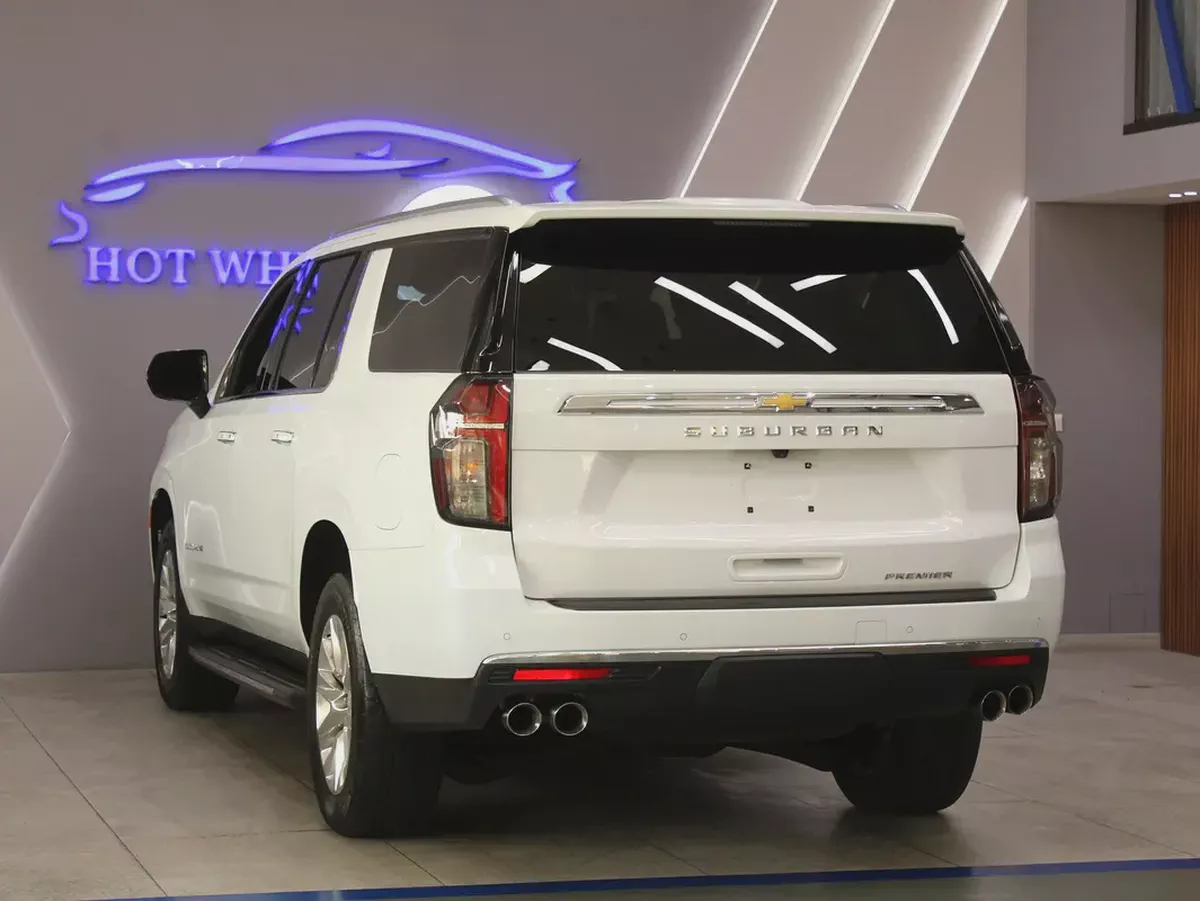 2022 - Chevrolet Suburban Premier with warranty for 119,000.00 AED-5-5
