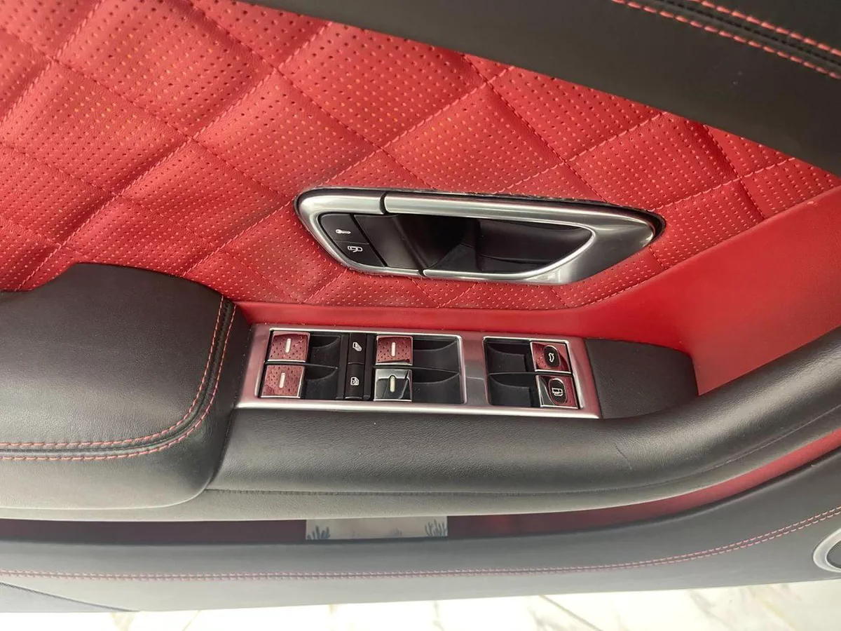 Bentley Continental GT  4.0L-8CYL-Continental GT,2dr Coupe Full Option Excellent Condition GCC Specs-14-0