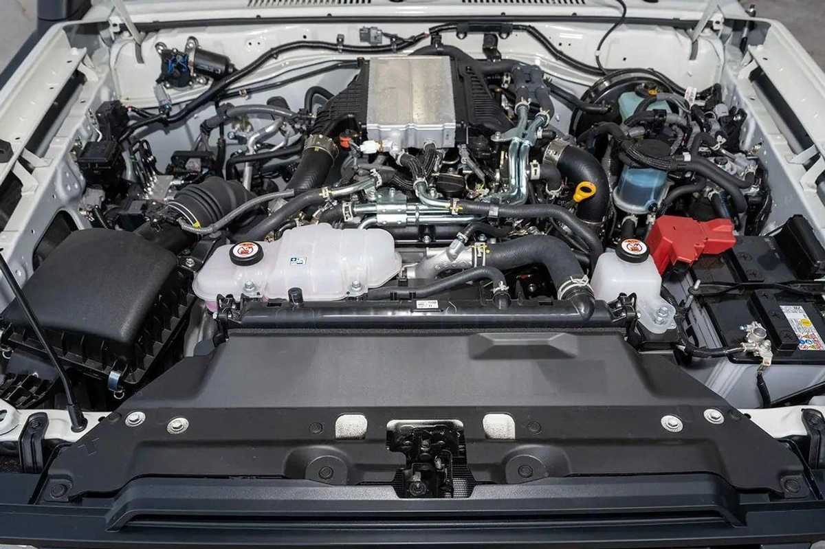Toyota Land Cruiser 70 LC 78 HARDTOP 2.8L AT LC76 2.8L AT V4 DIESEL 2026-17-0