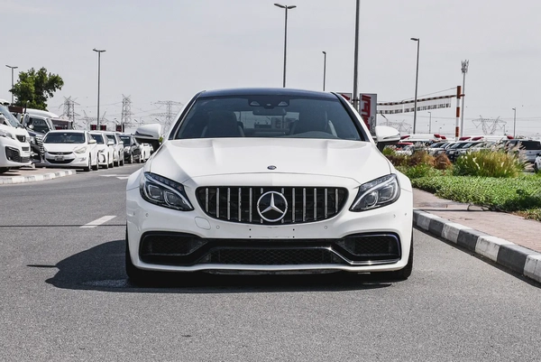 2017- BENZ C63s AMG COUPE  - SUPER CLEAN - LIKE NEW - ONLY 86,000 KM