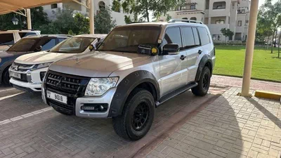Mitsubishi Pajero Platinum Fully modified for Off road 2015 GCC specs-0