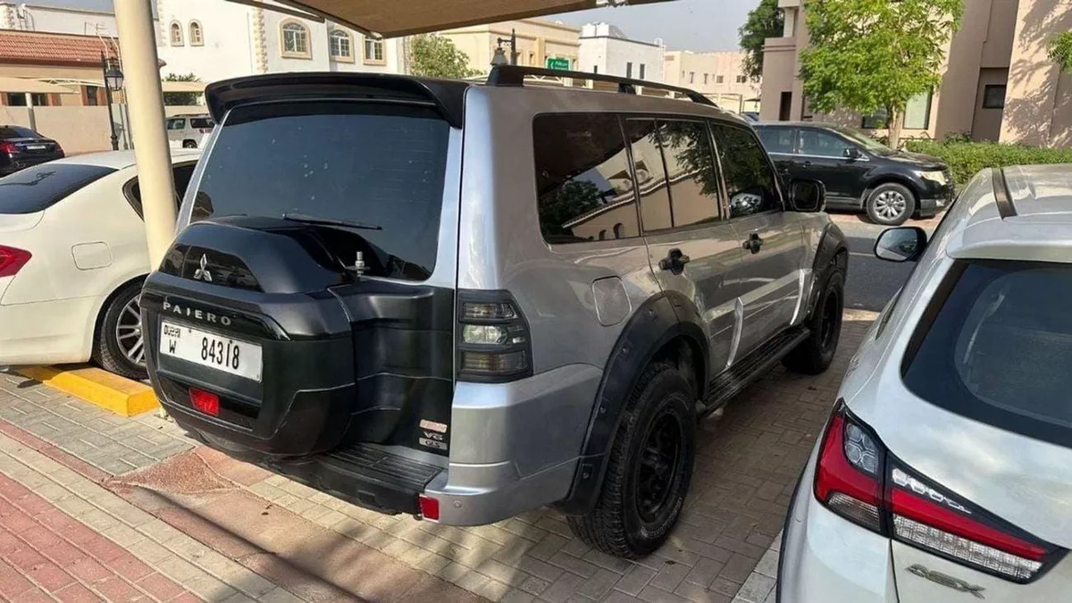 Mitsubishi Pajero Platinum Fully modified for Off road 2015 GCC specs-10-0