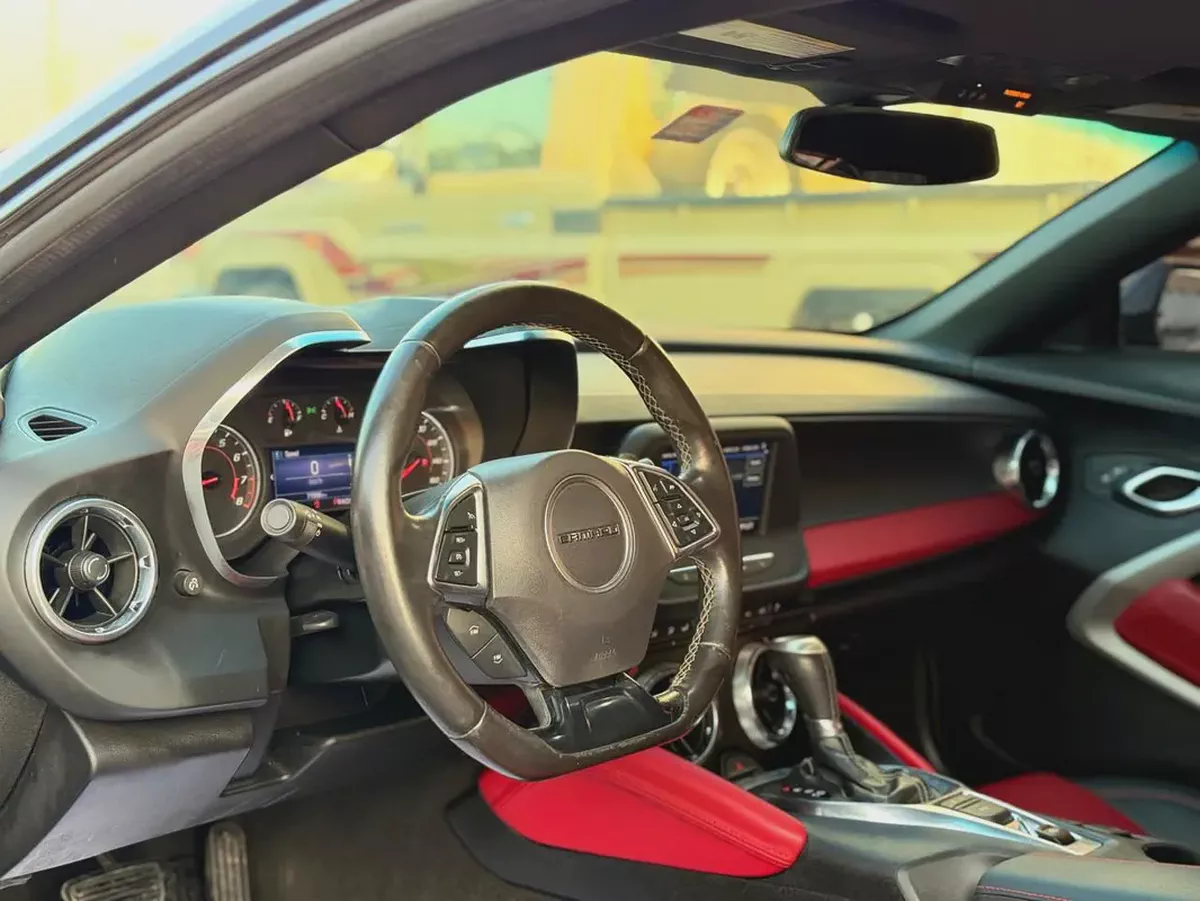 شيڤورليه كمارو RS V6 3.6L موديل 2020 وارد بحاله نضيفه جدا-9-9