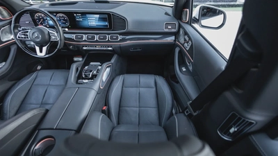 Mercedes-Benz Maybach GLS 600 2022-14