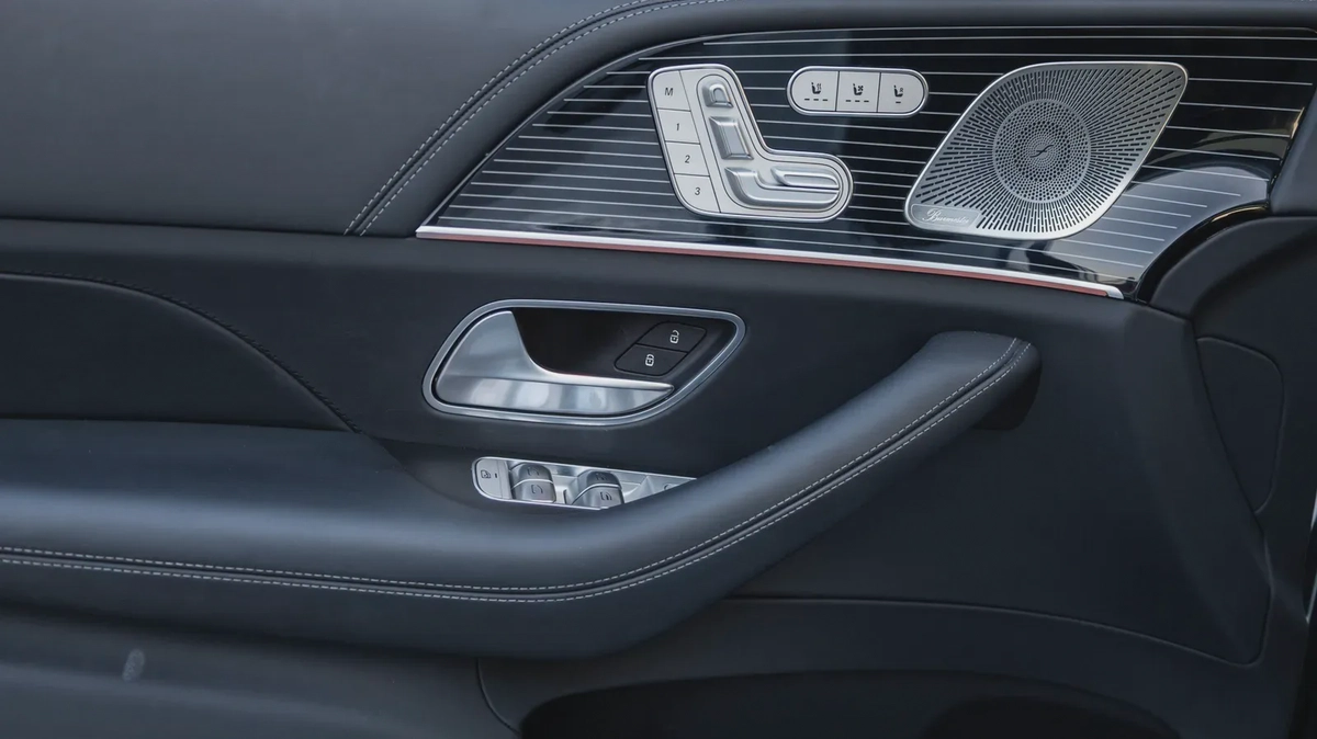 Mercedes-Benz Maybach GLS 600 2022-1-1
