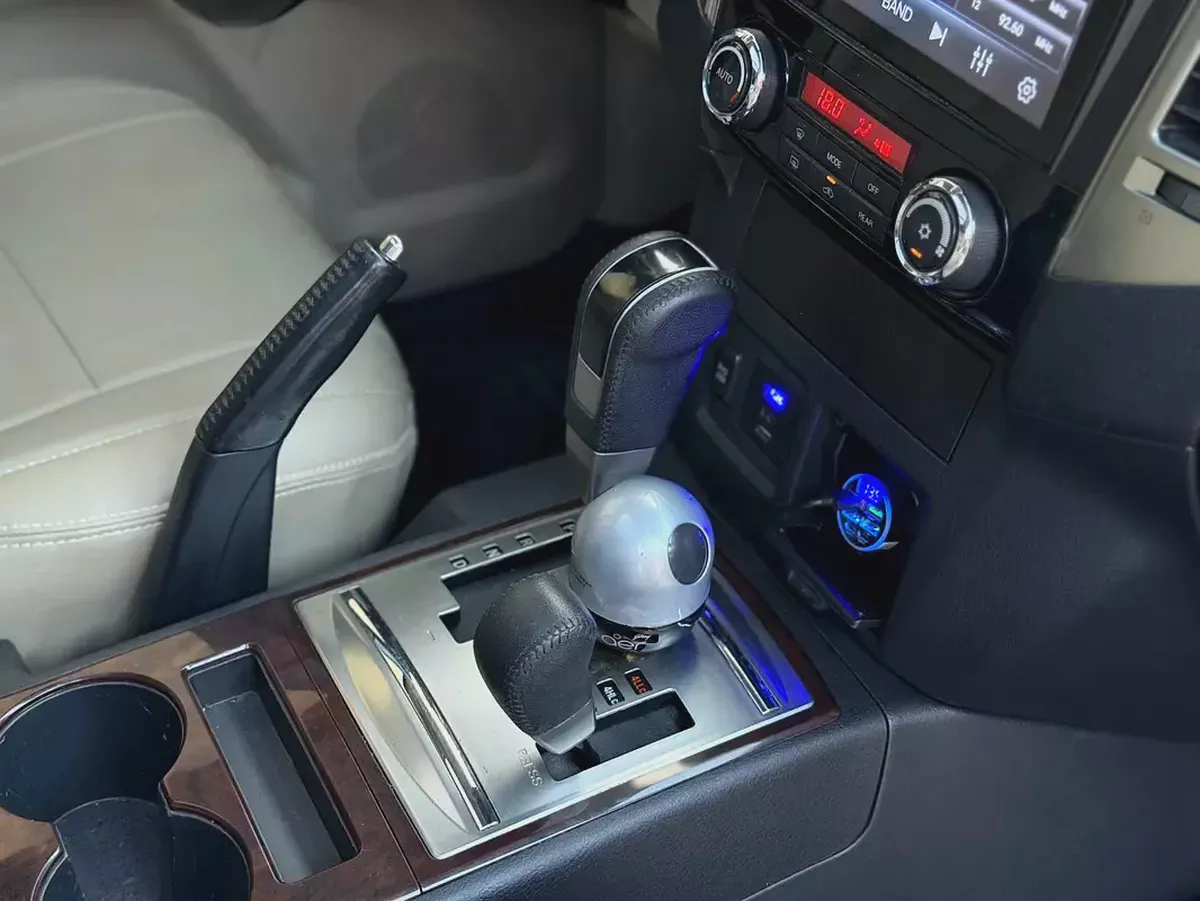 7-SEATER | MITSUBISHI PAJERO GLS | 3.8L V6 4WD | 2019 | GCC SPECS-15-15
