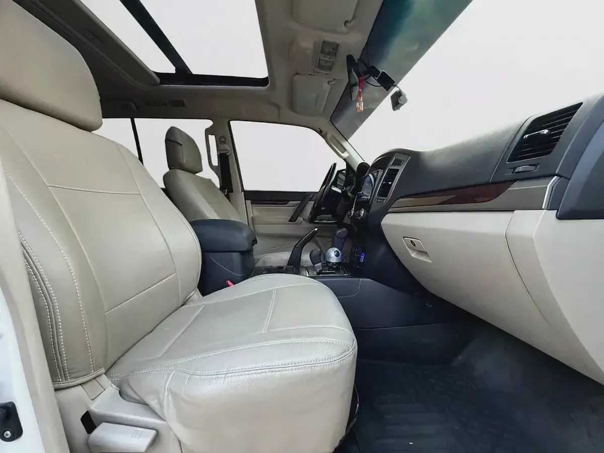7-SEATER | MITSUBISHI PAJERO GLS | 3.8L V6 4WD | 2019 | GCC SPECS-16-16