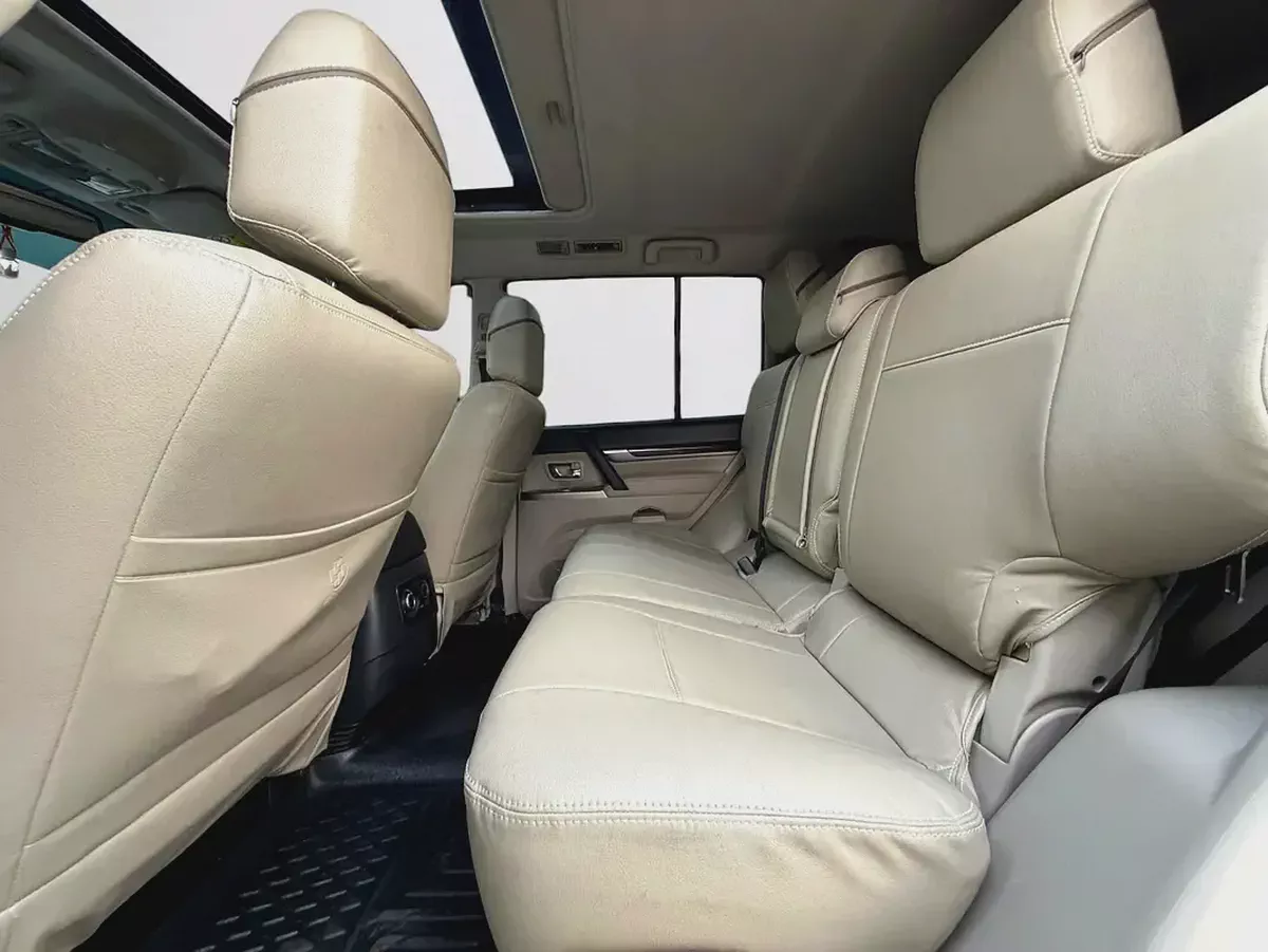 7-SEATER | MITSUBISHI PAJERO GLS | 3.8L V6 4WD | 2019 | GCC SPECS-18-18