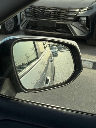 Toyota RAV4 LE Toyota RAV4 2.5 L 2024-18