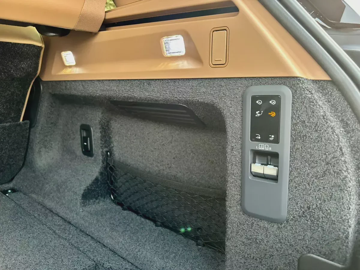 2026 / Land Rover Range Rover SV P615 | European Specs | Ultimate Luxury-17-17