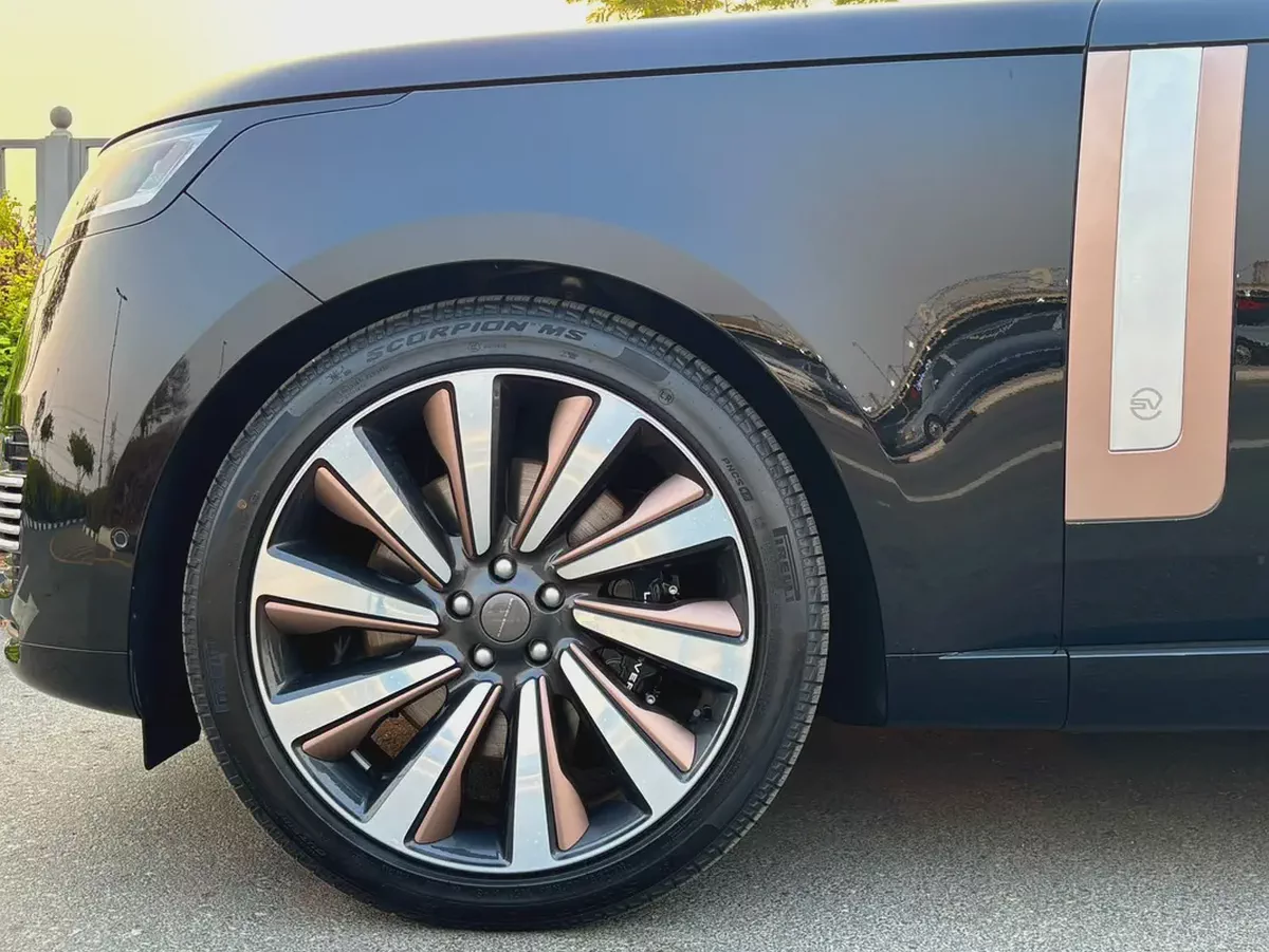 2026 / Land Rover Range Rover SV P615 | European Specs | Ultimate Luxury-3-3